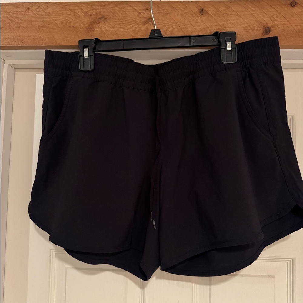 4 PAIRS for 1 PRICE - Columbia Women's Shorts w/ pockets